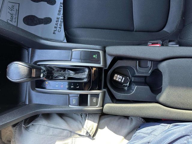 2017 Honda Civic Hatchback EX CVT - 22961271 - 19