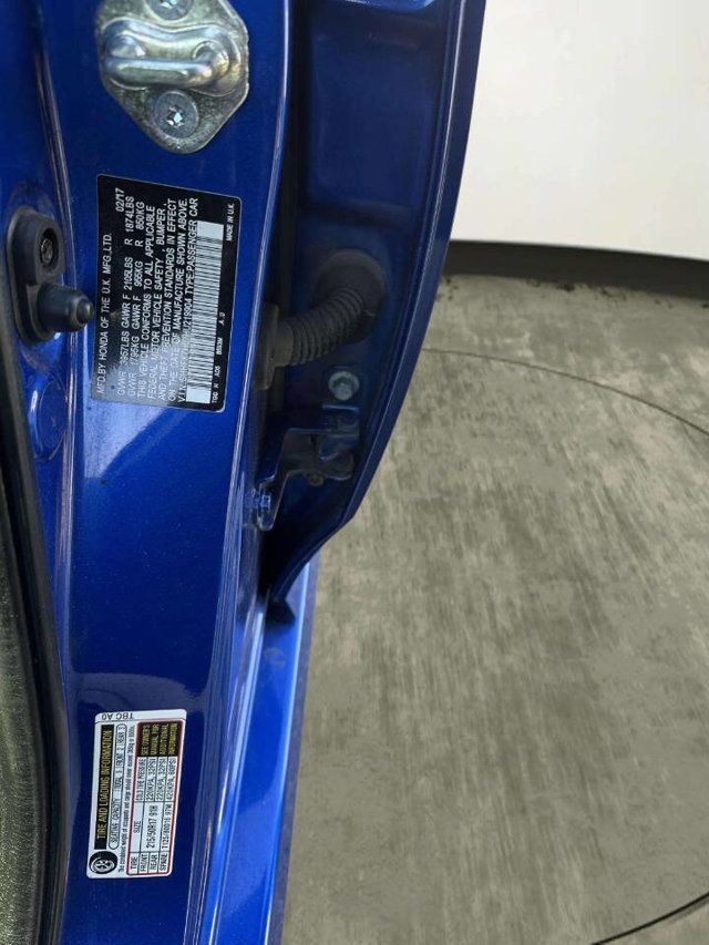 2017 Honda Civic Hatchback EX CVT - 22961271 - 25