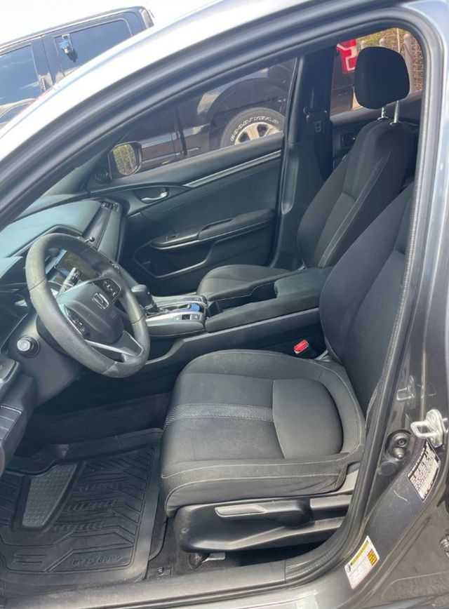 2017 Honda Civic Hatchback EX CVT - 23020487 - 4