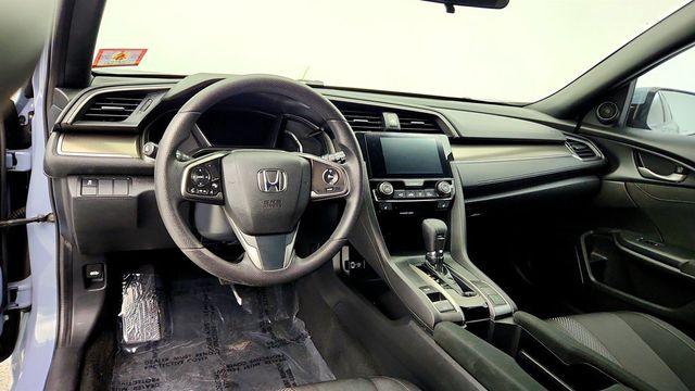2017 Honda Civic Hatchback EX CVT - 23028927 - 11