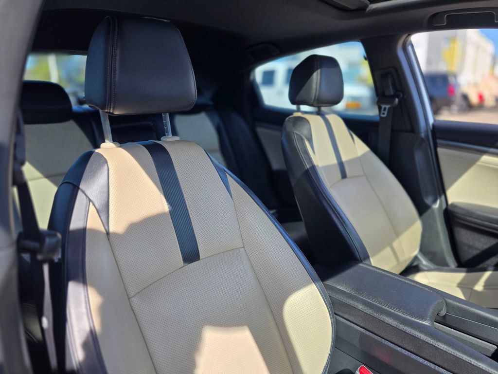 2017 Honda Civic Hatchback EX-L - 22989496 - 9