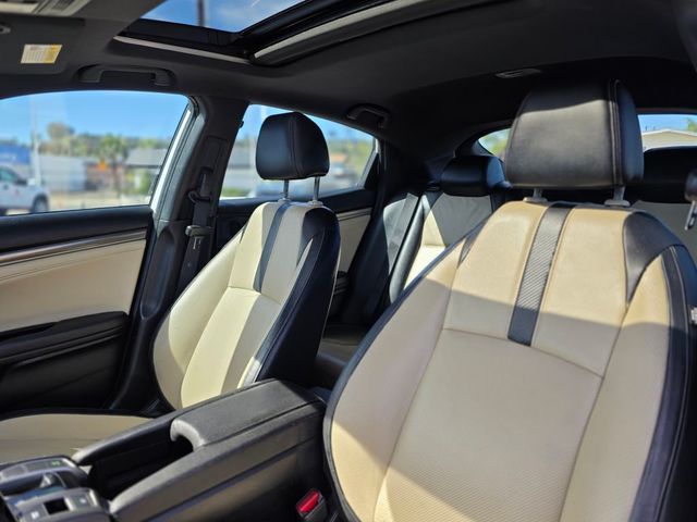 2017 Honda Civic Hatchback EX-L - 22989496 - 15