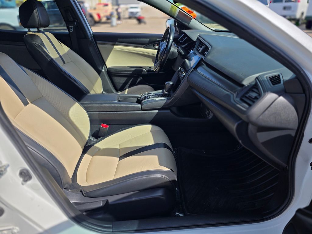 2017 Honda Civic Hatchback EX-L - 22989496 - 8