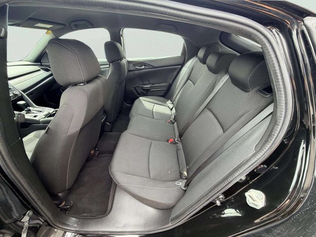 2017 Honda Civic Hatchback LX CVT - 23032549 - 17