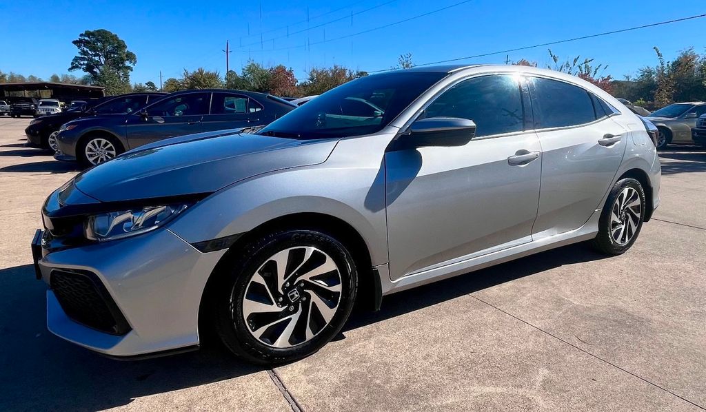 2017 Honda Civic Hatchback LX CVT - 22235998 - 11