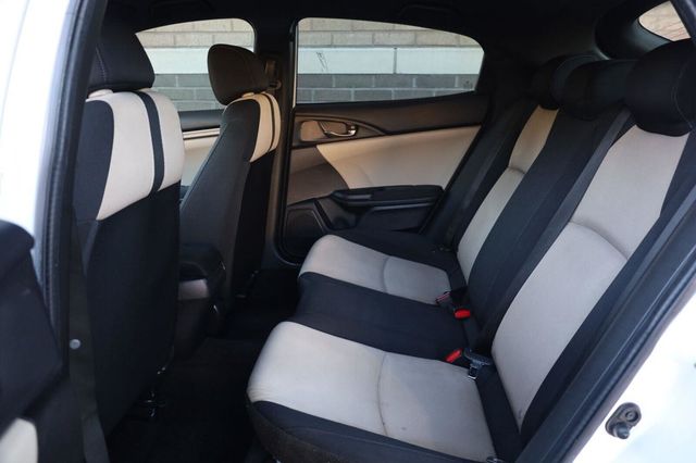 2017 Honda Civic Hatchback Sport - 23097620 - 19