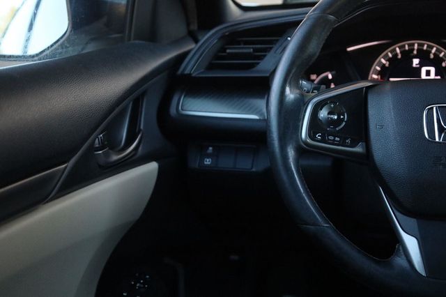 2017 Honda Civic Hatchback Sport - 23097620 - 31