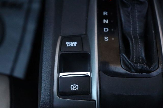 2017 Honda Civic Hatchback Sport - 23097620 - 42
