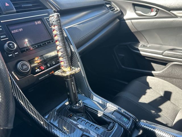 2017 Honda Civic Hatchback Sport CVT - 22959118 - 17