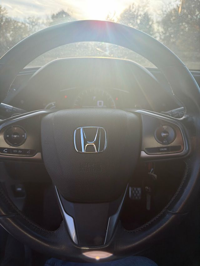 2017 Honda Civic Hatchback Sport CVT - 22946159 - 15