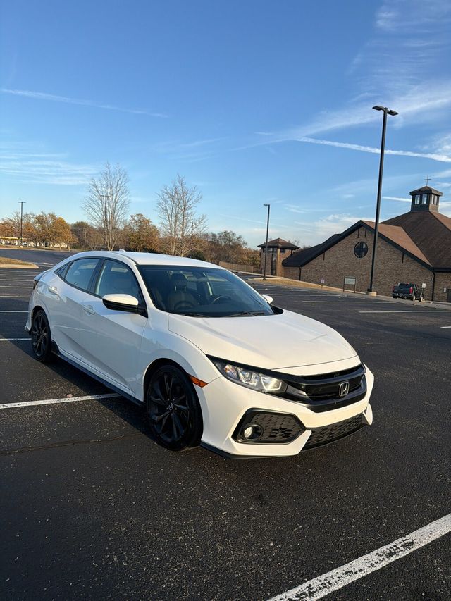 2017 Honda Civic Hatchback Sport CVT - 22946159 - 2