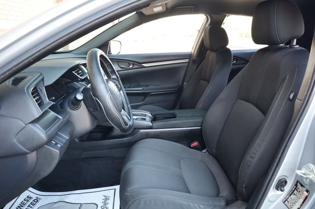 2017 Honda Civic Hatchback Sport CVT - 22947446 - 19