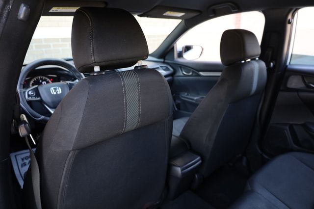 2017 Honda Civic Hatchback Sport CVT - 22947446 - 22