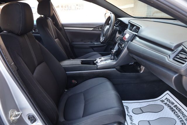 2017 Honda Civic Hatchback Sport CVT - 22947446 - 30