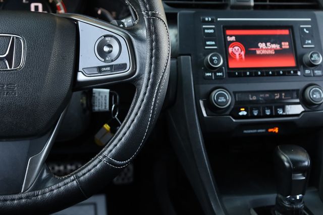 2017 Honda Civic Hatchback Sport CVT - 22947446 - 36