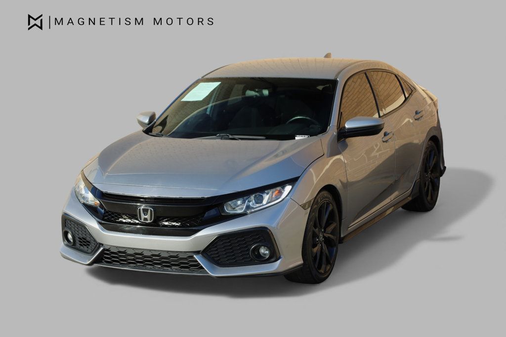 2017 Honda Civic Hatchback Sport photo 4