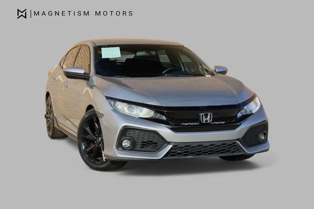 2017 Honda Civic Hatchback Sport CVT - 22947446 - 6