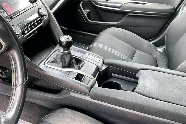 2017 Honda Civic Hatchback Sport Manual - 23057601 - 33