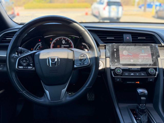 2017 Honda Civic Hatchback Sport Touring CVT - 22982292 - 9