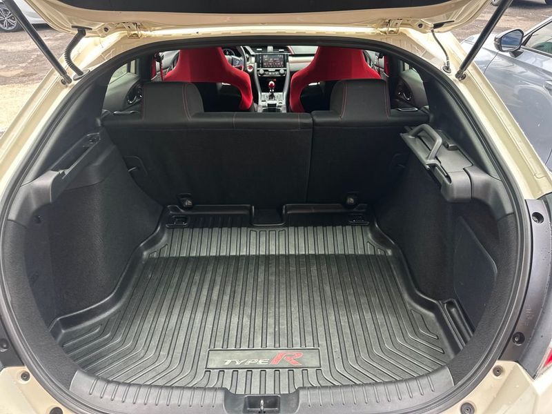 2017 Honda Civic Hatchback Type R Touring Manual - 23036662 - 17