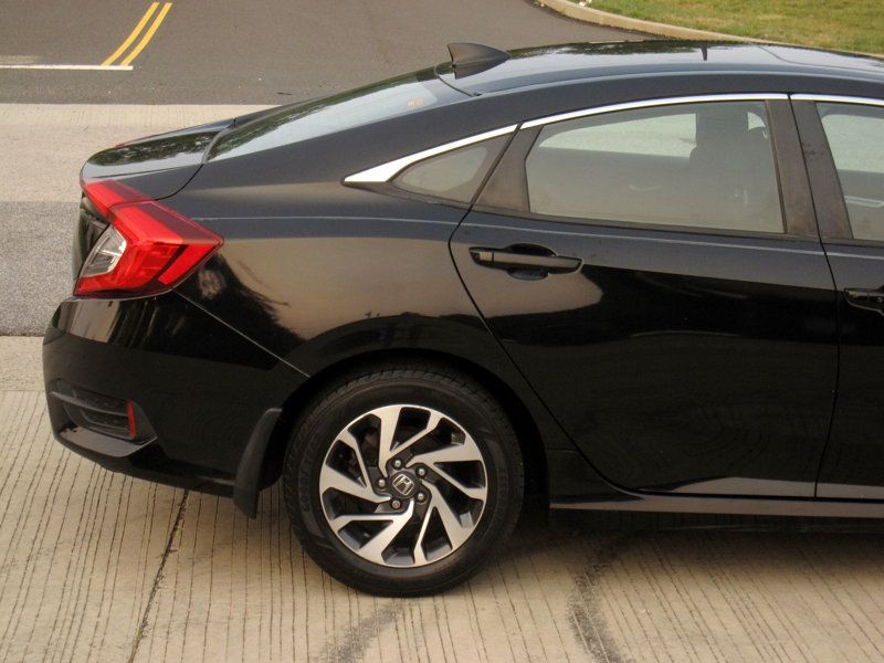 2017 Honda Civic EX photo 11