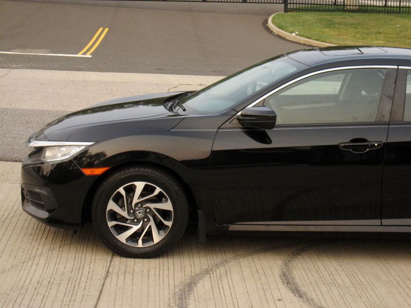 2017 Honda Civic EX photo 7
