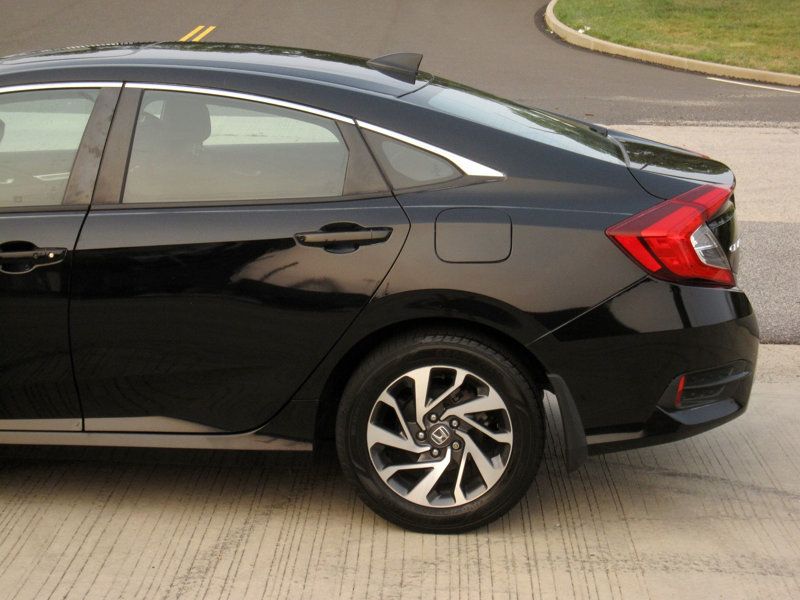 2017 Honda Civic EX photo 8