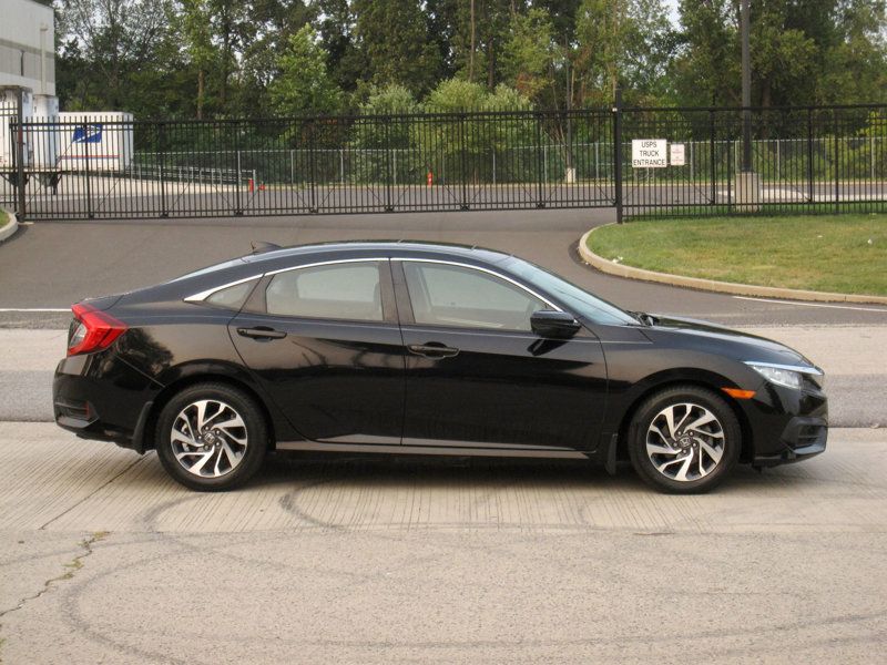 2017 Honda Civic EX photo 9