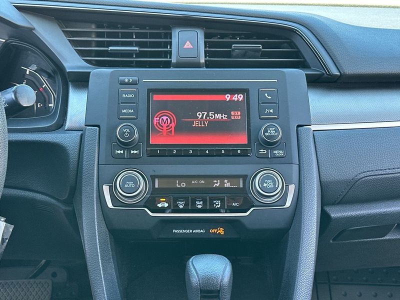 2017 Honda Civic Sedan LX CVT - 23023335 - 14