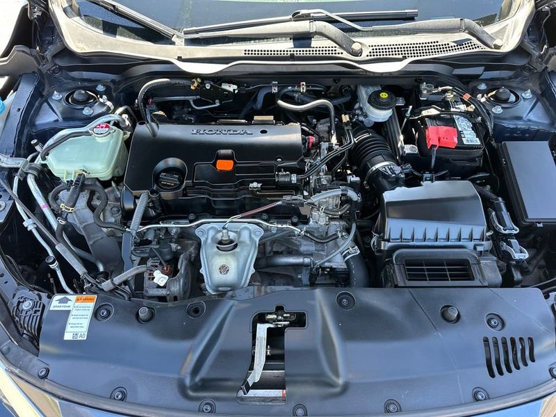 2017 Honda Civic Sedan LX CVT - 23023335 - 19