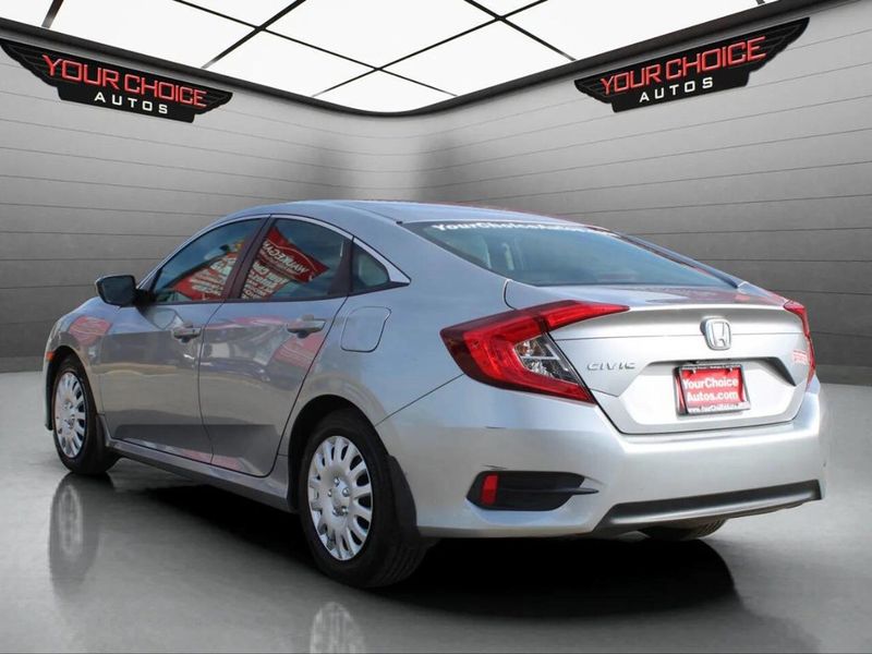2017 Honda Civic Sedan LX CVT - 22926393 - 6