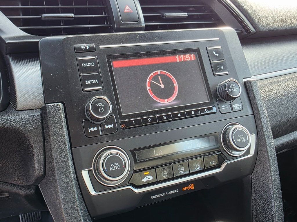 2017 Honda Civic Sedan LX CVT - 22960487 - 19