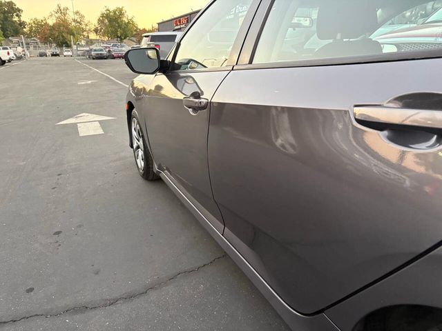2017 Honda Civic Sedan LX CVT - 22939814 - 10