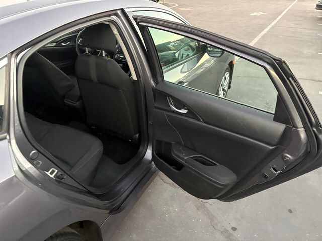 2017 Honda Civic Sedan LX CVT - 22939814 - 26