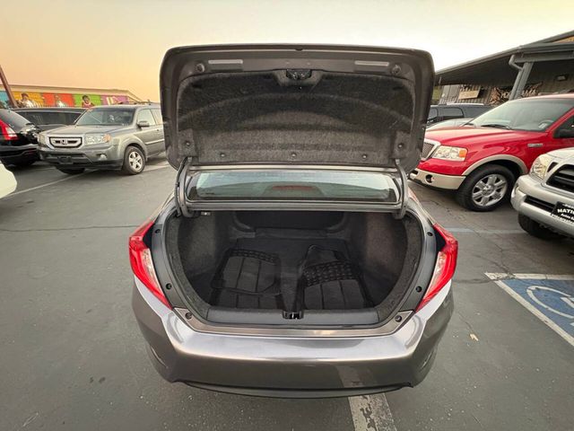 2017 Honda Civic Sedan LX CVT - 22939814 - 27