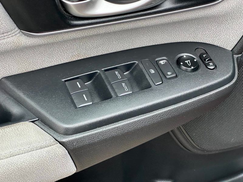 2017 Honda CR-V EX AWD - 22888583 - 13