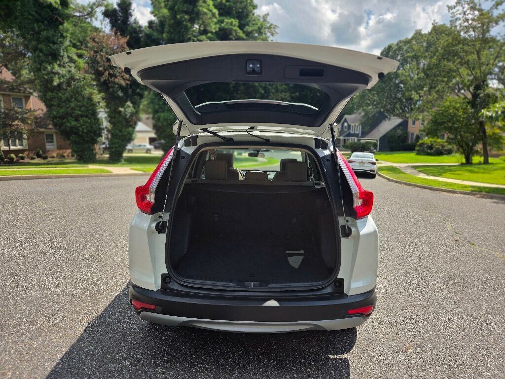 2017 Honda CR-V EX photo 16