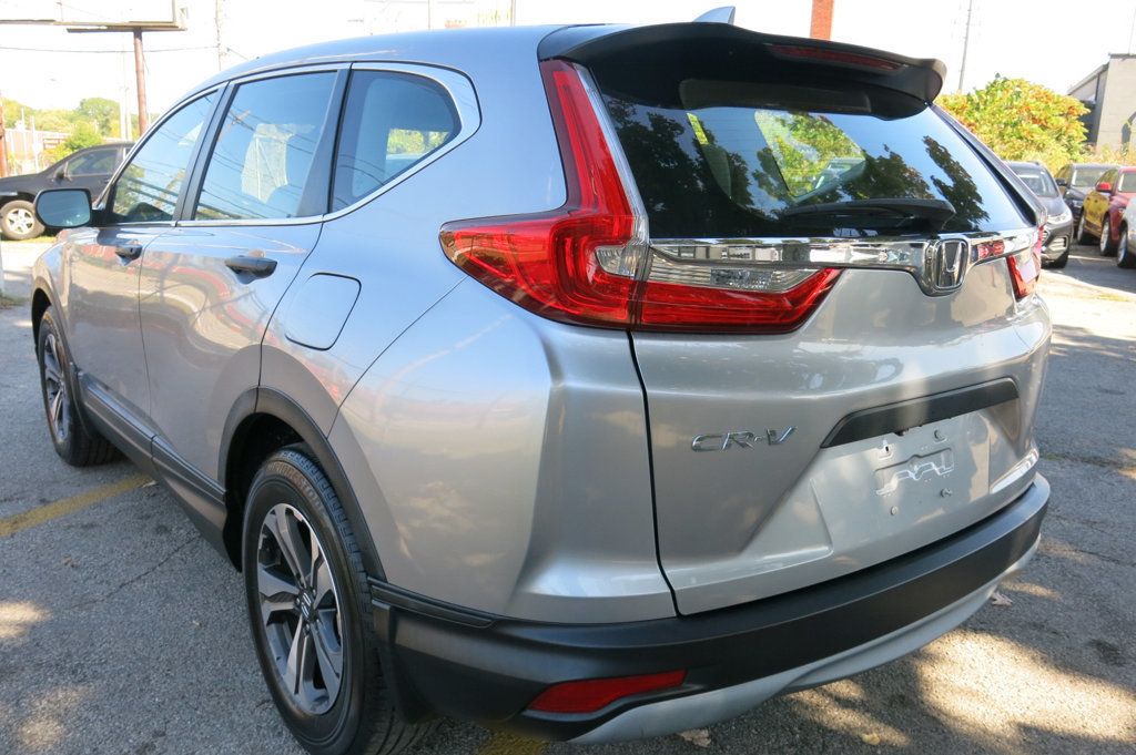 2017 Honda CR-V LX photo 3