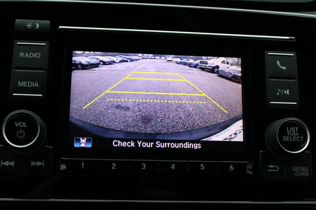 2017 Honda CR-V LX 2WD - 22955316 - 11