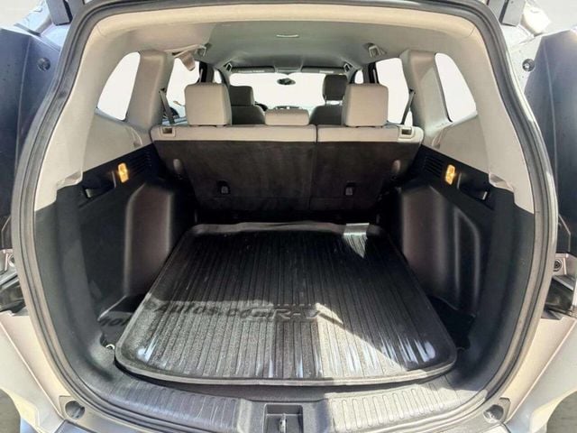 2017 Honda CR-V LX AWD - 23028718 - 6