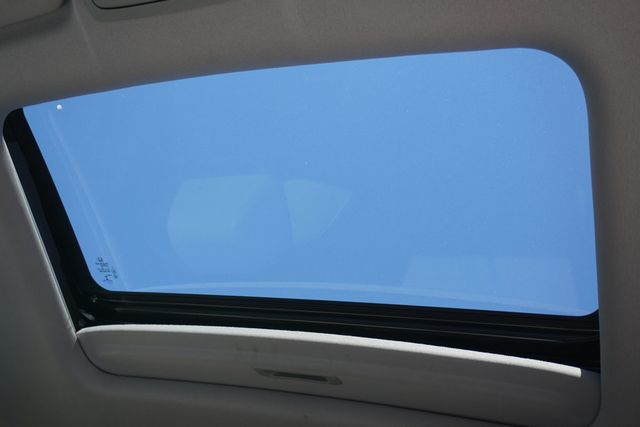 2017 Honda CR-V Touring 2WD - 22955236 - 18