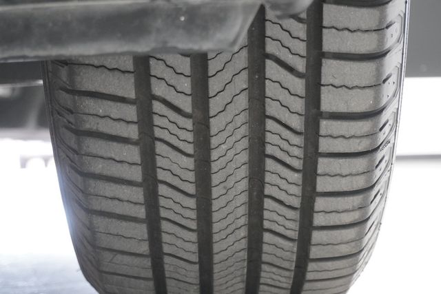 2017 Honda CR-V Touring 2WD - 23007728 - 29