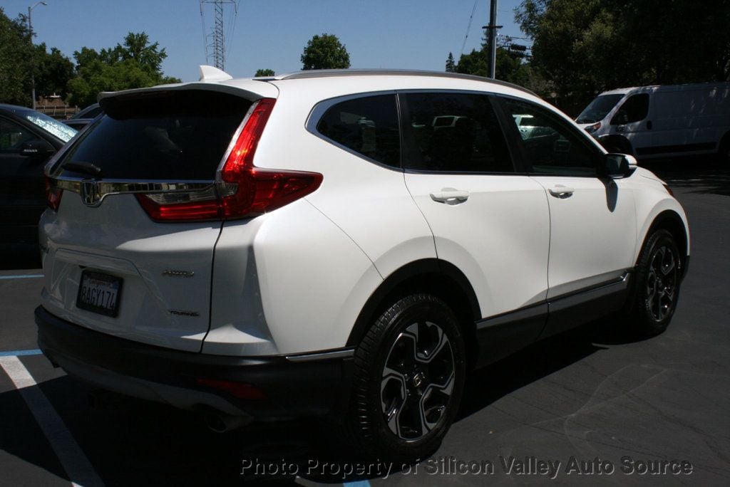 2017 Honda CR-V Touring AWD - 22458594 - 11