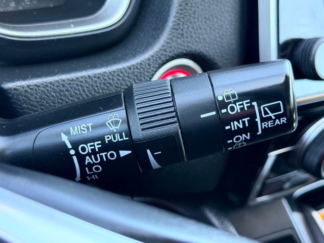 2017 Honda CR-V Touring AWD - 23027916 - 37