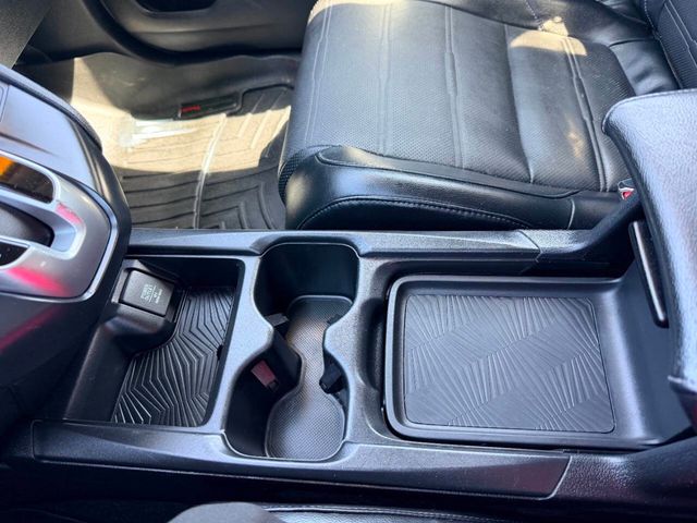 2017 Honda CR-V Touring AWD - 23027916 - 47