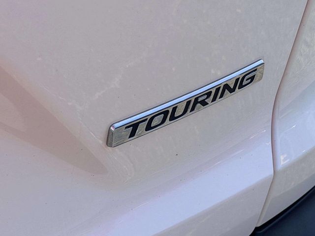 2017 Honda CR-V Touring AWD - 23027916 - 6