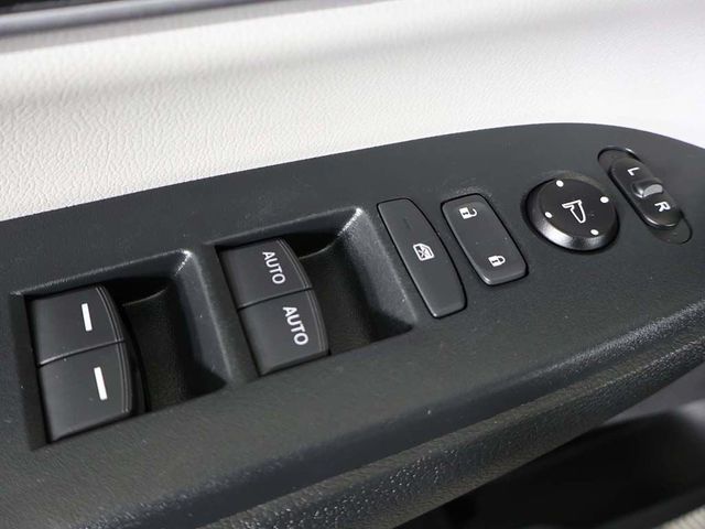 2017 Honda CR-V Touring AWD - 23078994 - 39