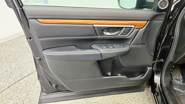 2017 Honda CR-V Touring AWD - 23032831 - 10