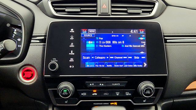 2017 Honda CR-V Touring AWD - 23032831 - 18