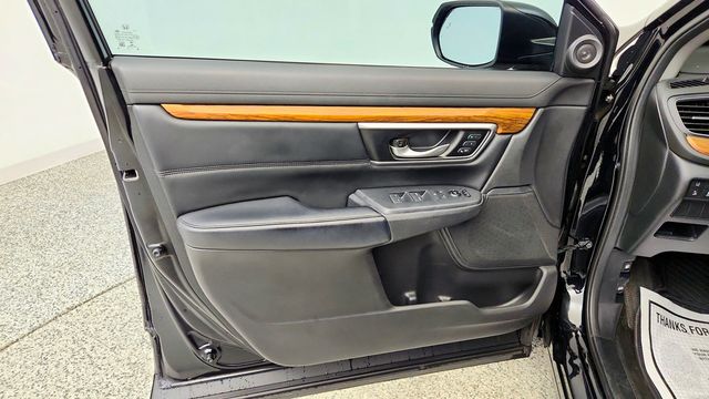 2017 Honda CR-V Touring AWD - 23091932 - 10